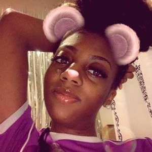 Meet your Posher, Jazminee